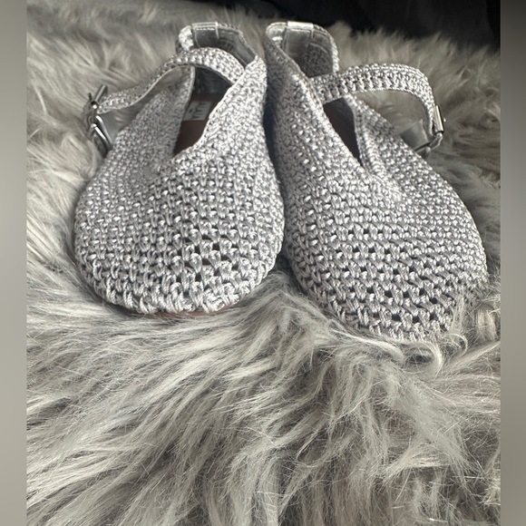 Alaïa crochet ballet flat with a Mary-Jane strap in silver size 37 - US 7 - Picture 7 of 10